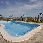 In Marche With Pool & Verdicchio Wines