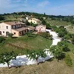 In Marche With Pool & Verdicchio Wines Daire *